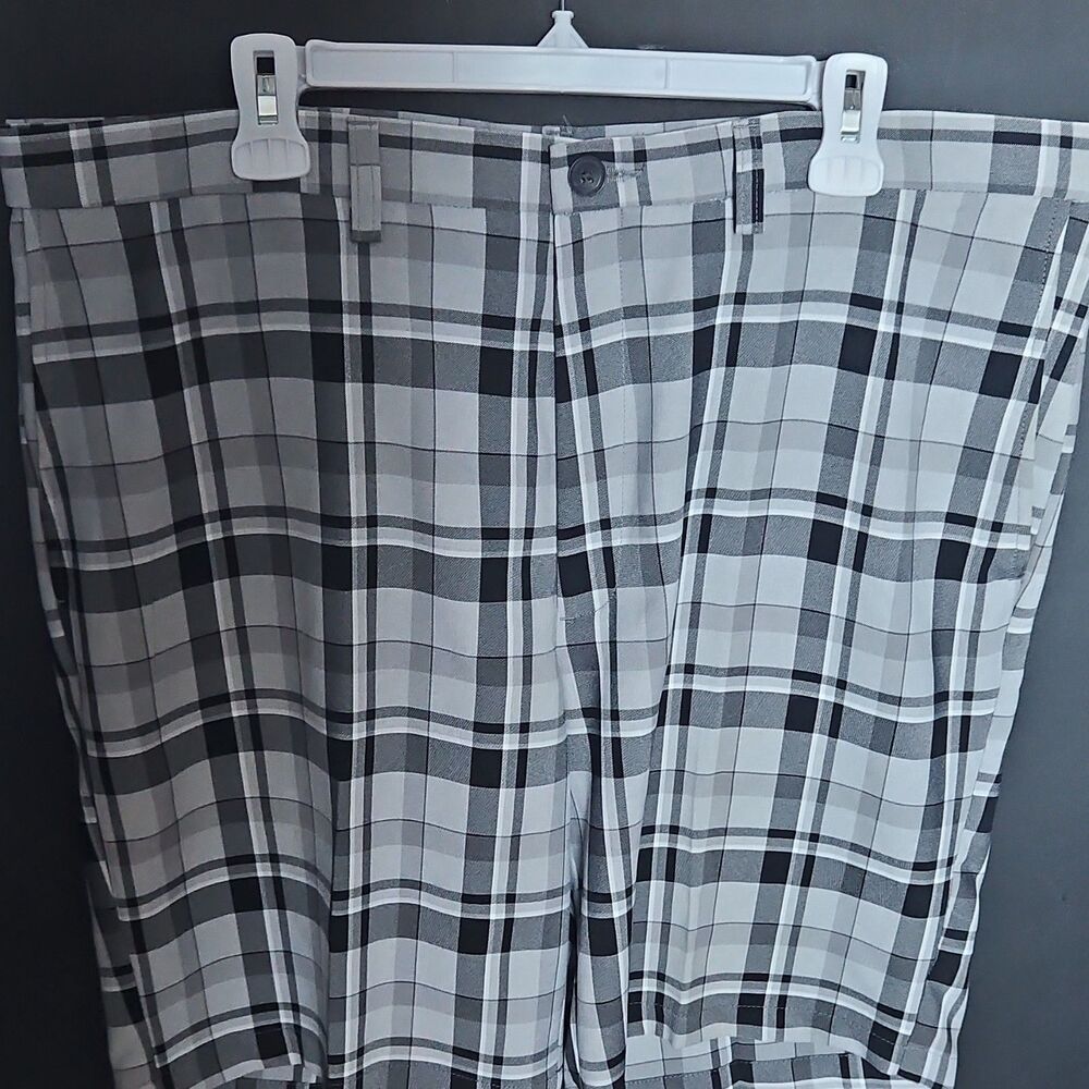 Men's Plaid Flat Front Shorts Cool 18 Pro  Gray Black White Polyester Size 40